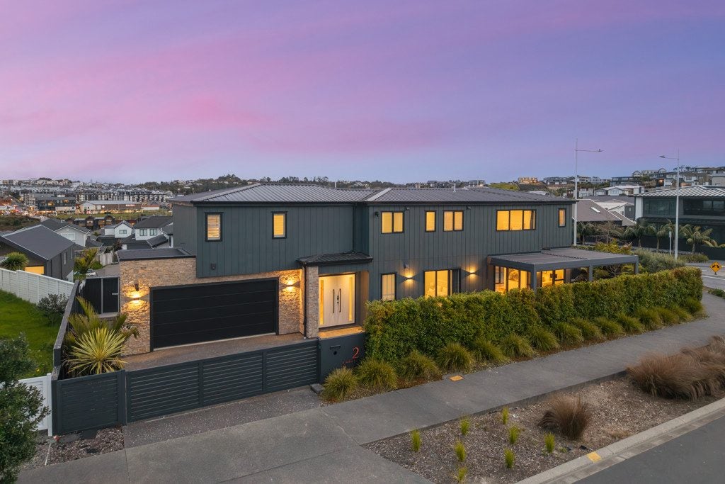 2 Hanikura ST, Long Bay, Auckland - Carousel 1