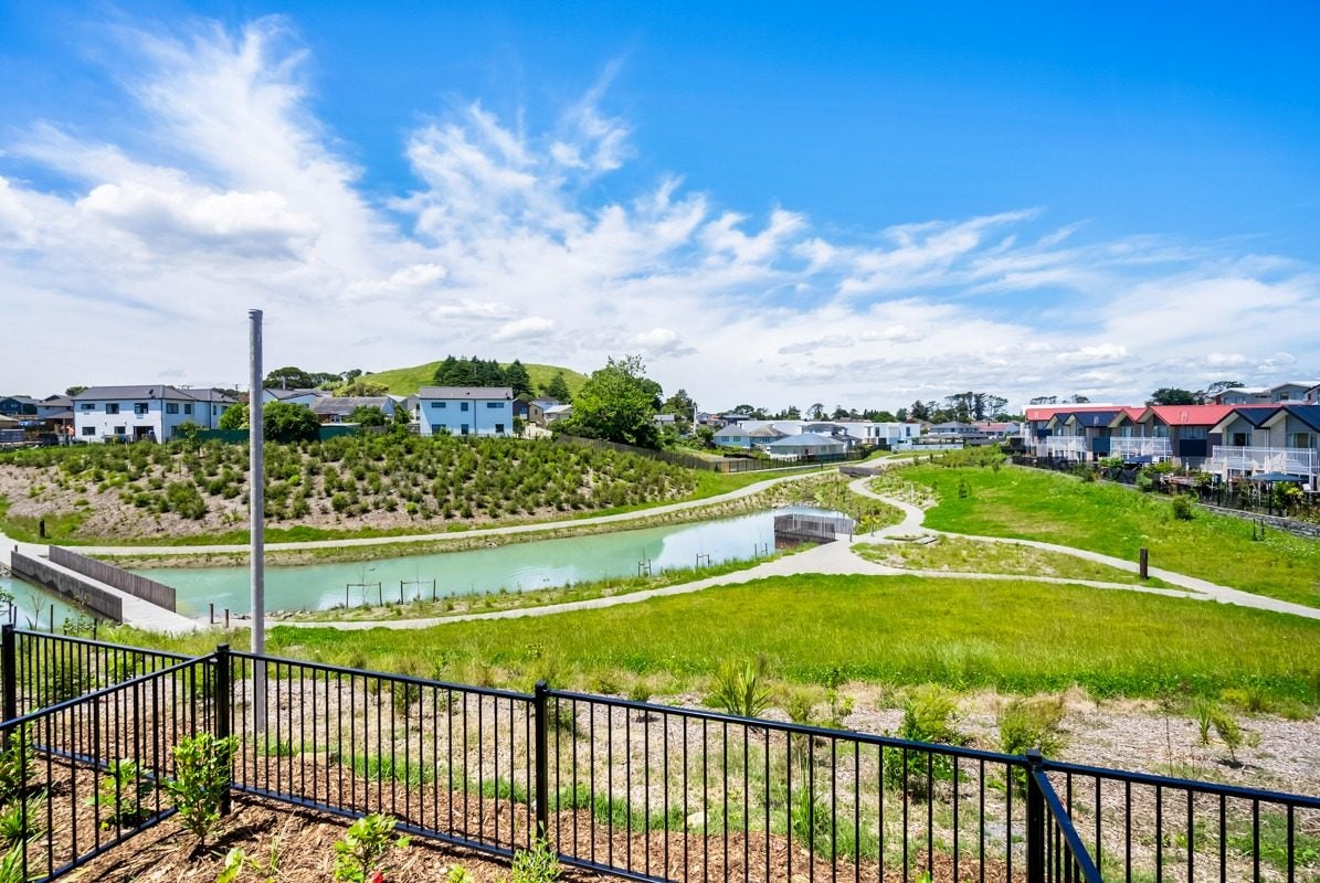 8/47 Freeland Avenue, Mount Roskill, Auckland - Carousel 1