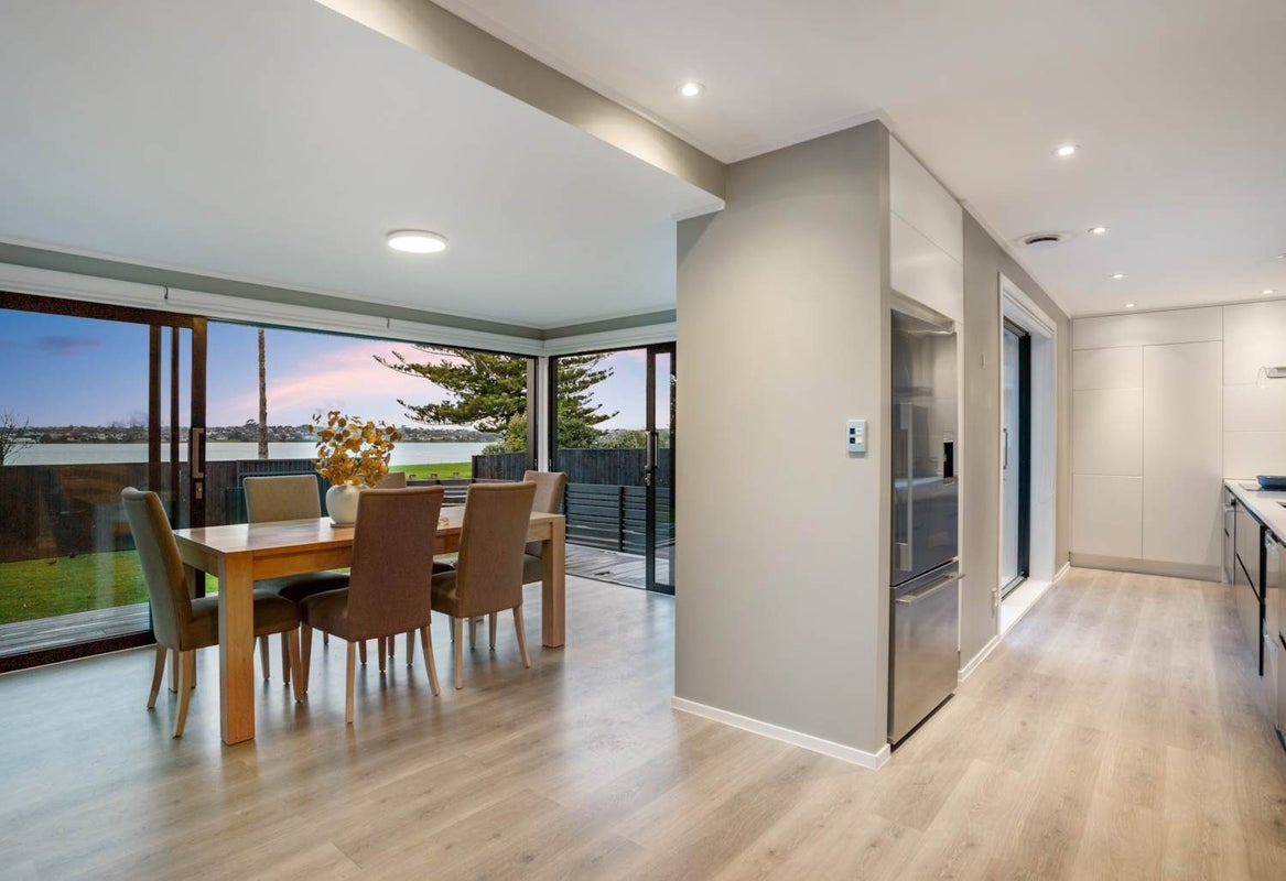 173 Riverside Avenue, Point England, Auckland - Carousel 2