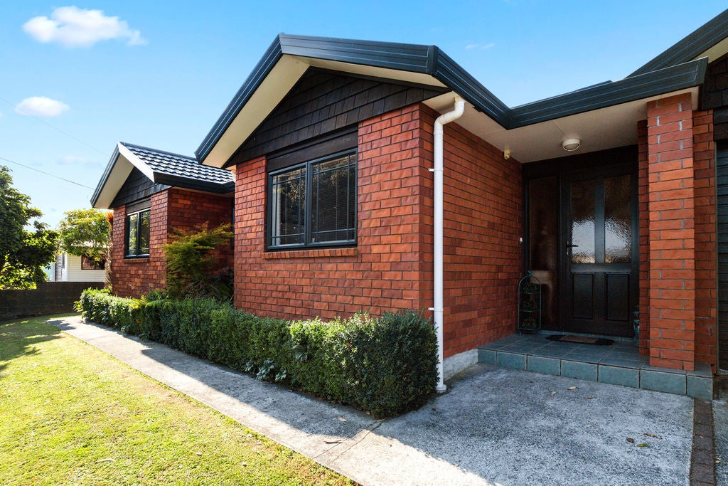 21 Roberts Street, Epuni, Lower Hutt - Carousel 2