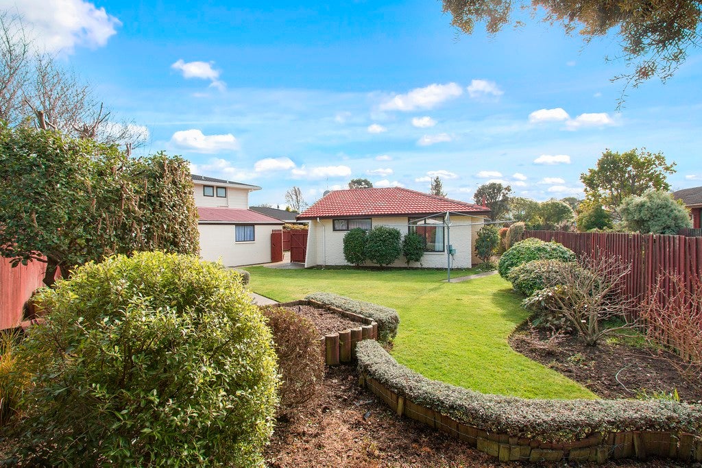8 Geraldo Place, Russley, Christchurch - Carousel 2