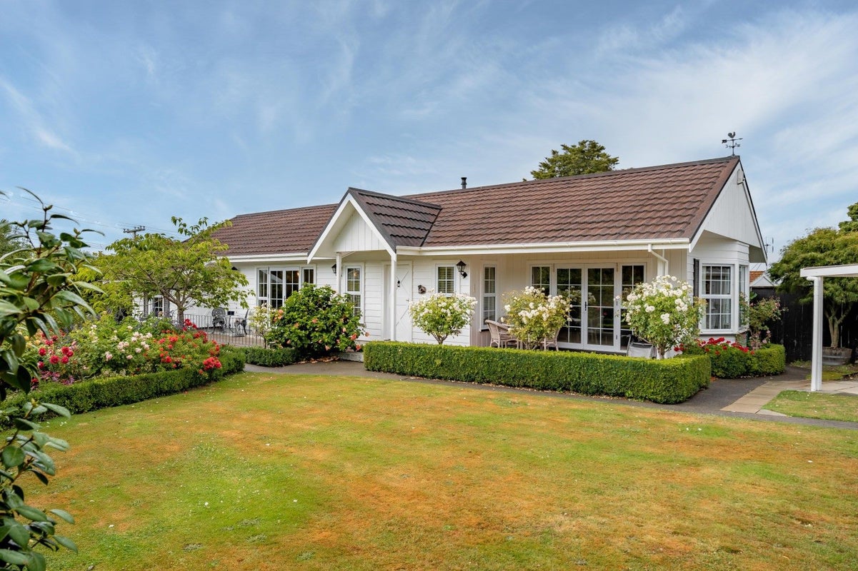 19 Manuka Street, Lansdowne, Masterton - Carousel 2