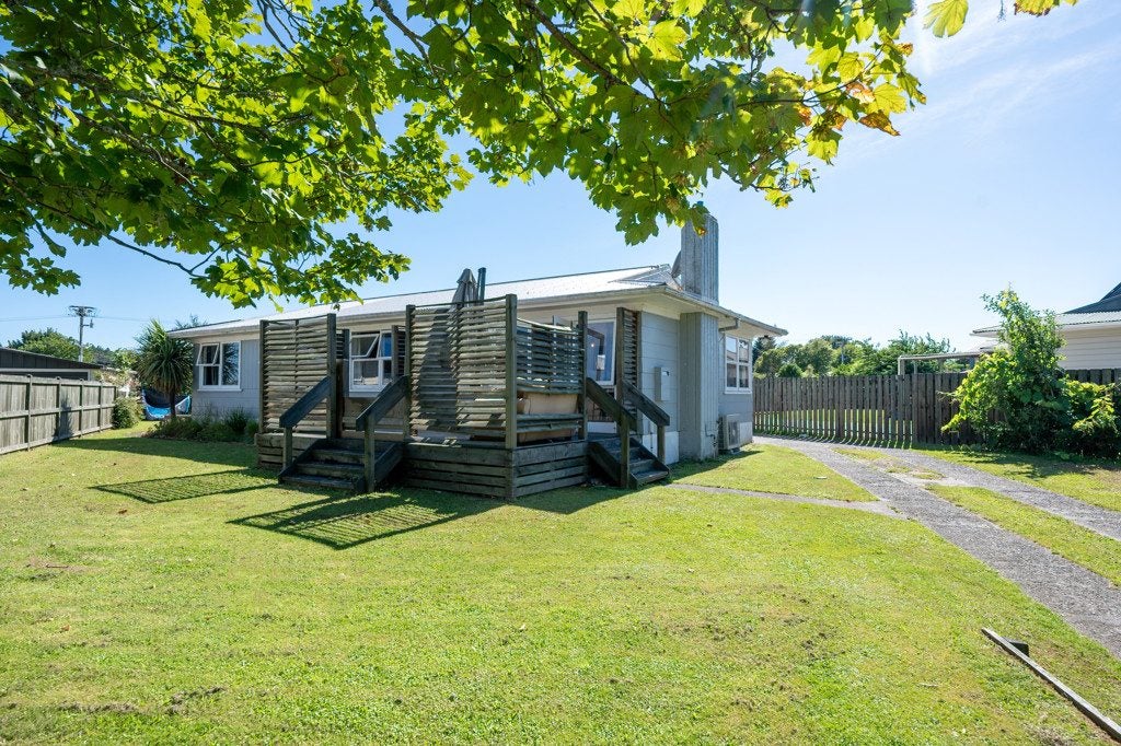 13 Byron Grove, Owhata, Rotorua - Carousel 1