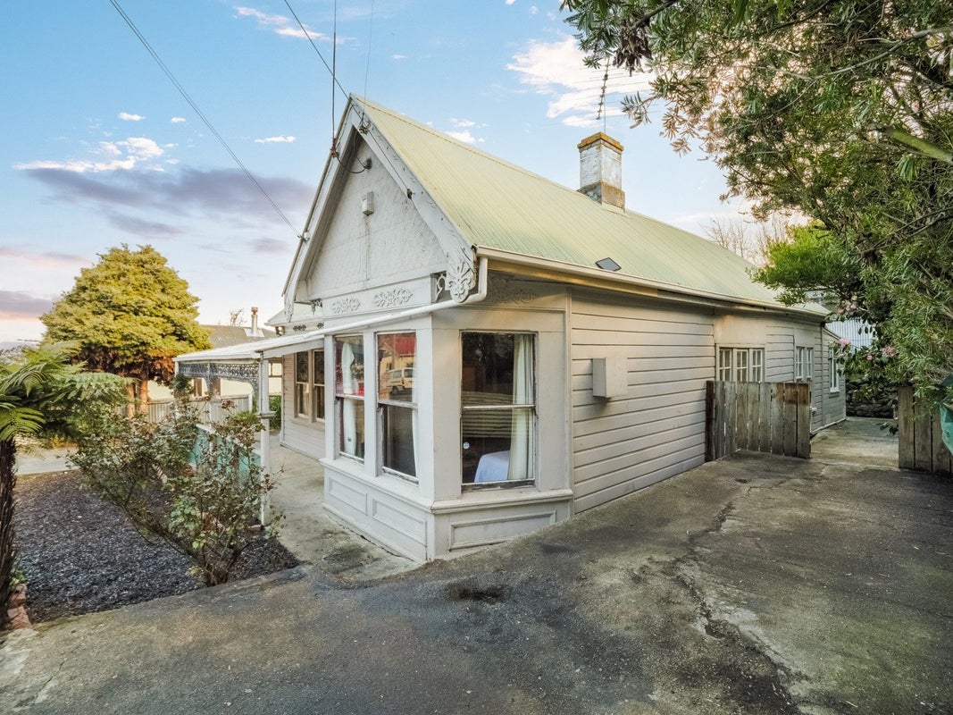 112 Glen Road, The Glen, Dunedin - Carousel 2