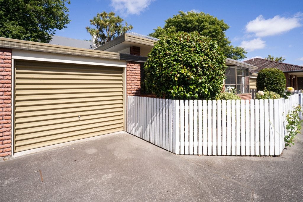 2/11 Office Road, Merivale, Christchurch - Carousel 25