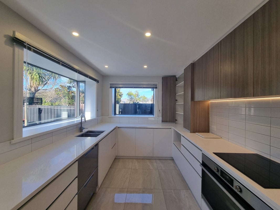 1/22 Whitmore Street, Edgeware, Christchurch - Carousel 2