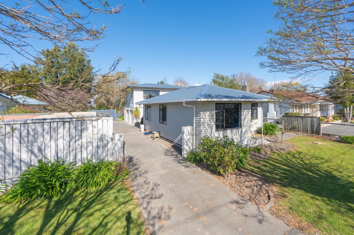28 Warwick Crescent, Taradale, Napier - Carousel 19