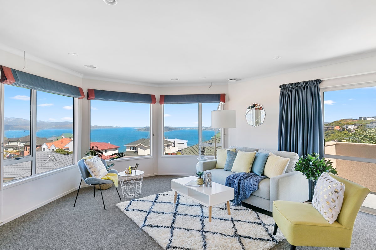 5 Tamworth Crescent, Newlands, Wellington - Carousel 1