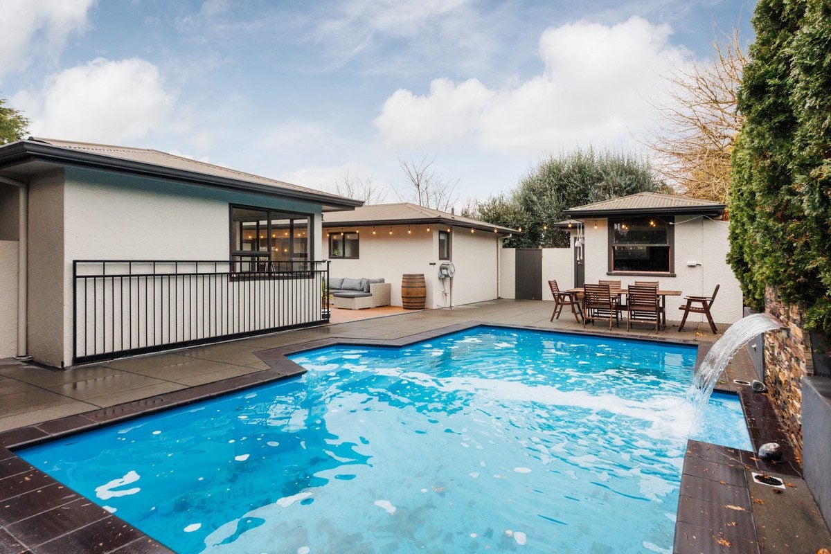 74 College Street, Awapuni, Palmerston North - Carousel 1
