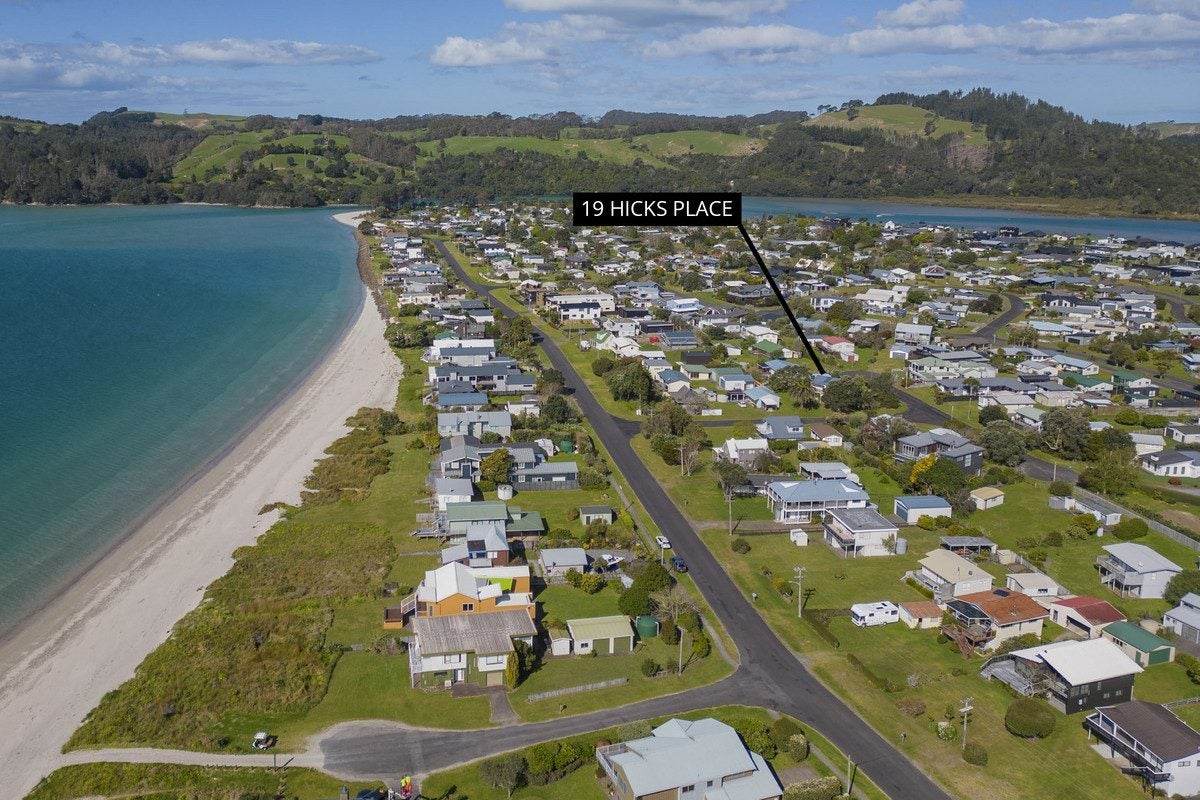 19 Hicks Place, Cooks Beach, Whitianga - Carousel 35