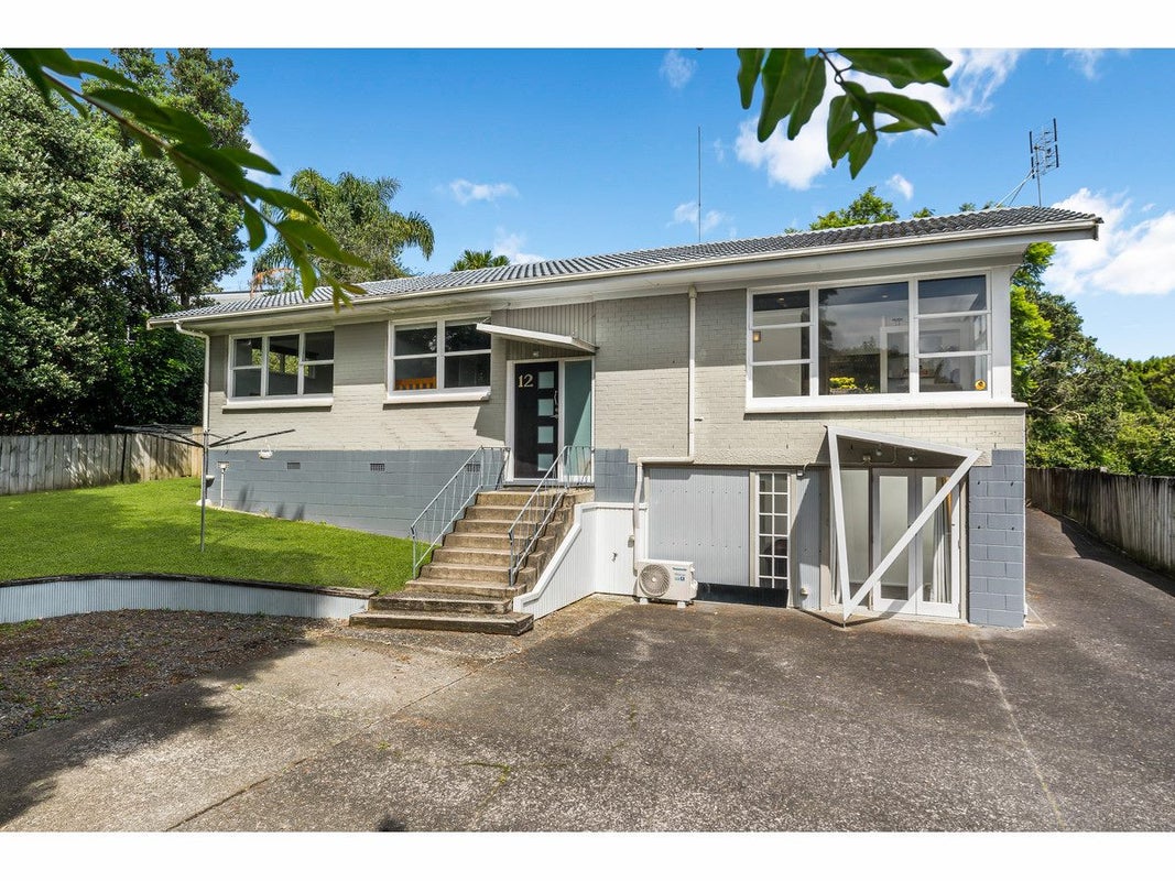 12 Havelle Avenue, Titirangi, Auckland - Carousel 1