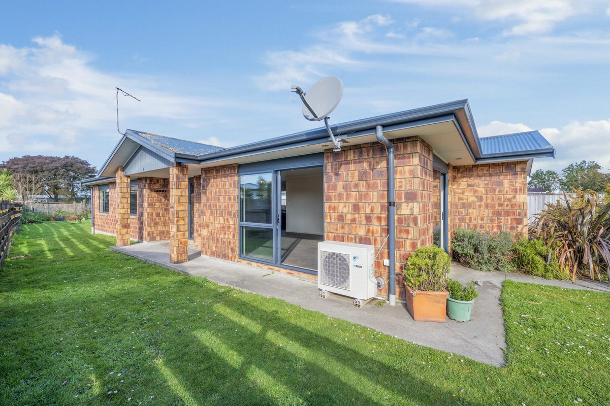 25 Wikaraka Street, Ngongotaha, Rotorua - Carousel 1