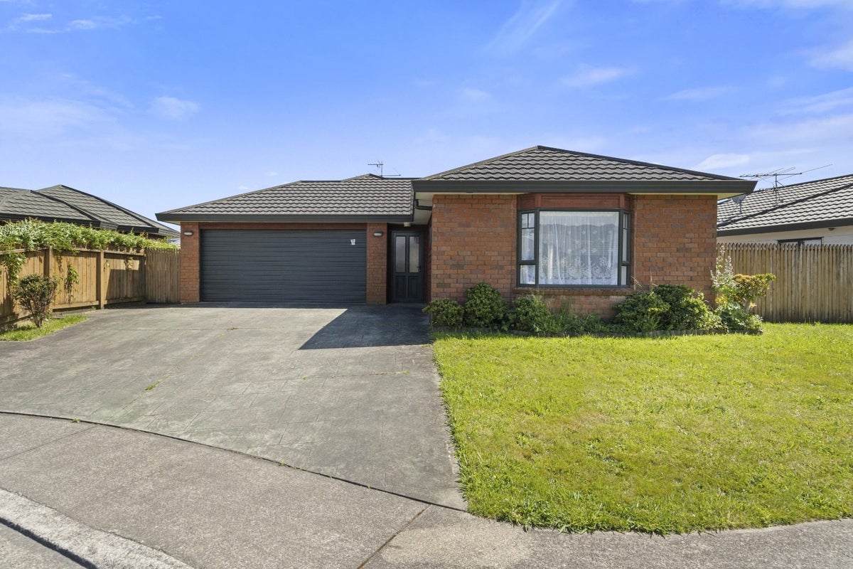 80 Leighton Avenue, Waiwhetu, Lower Hutt - Carousel 1