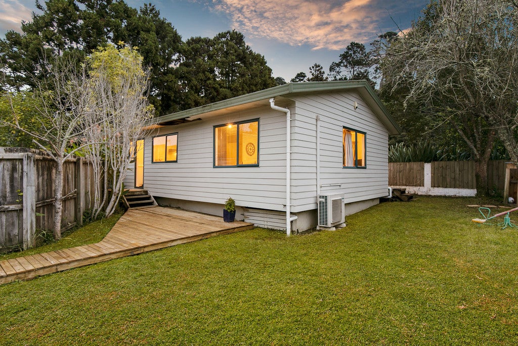44B Woodside Road, Massey, Auckland - Carousel 2