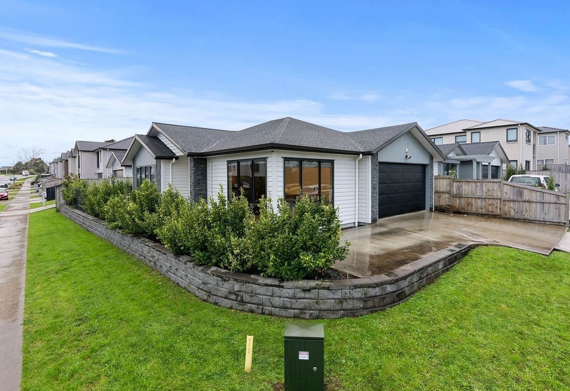 36 Whakatupu Road, Flat Bush, Auckland - Carousel 2