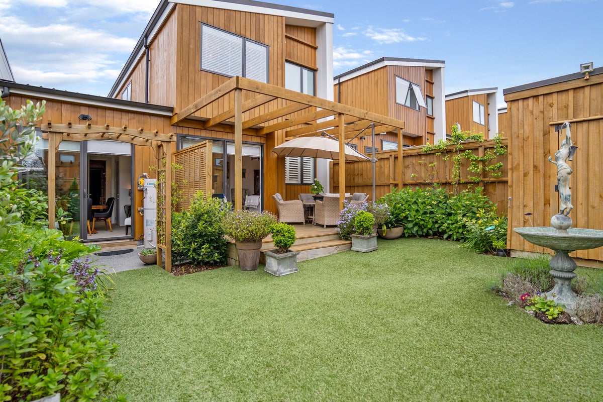 201 Jack Lachlan Drive, Beachlands, Auckland - Carousel 2