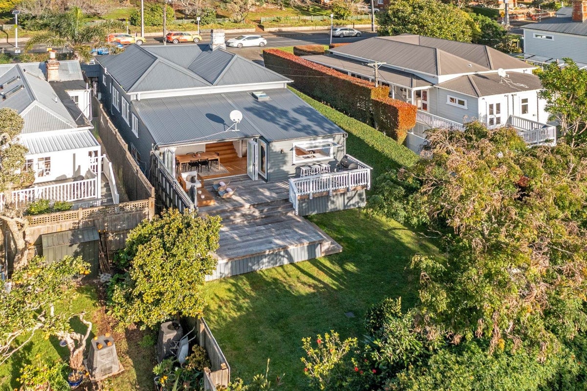 15 Albert Road, Devonport, Auckland - Carousel 1
