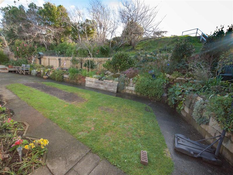 35 Caesars Place, Churton Park, Wellington - Carousel 26