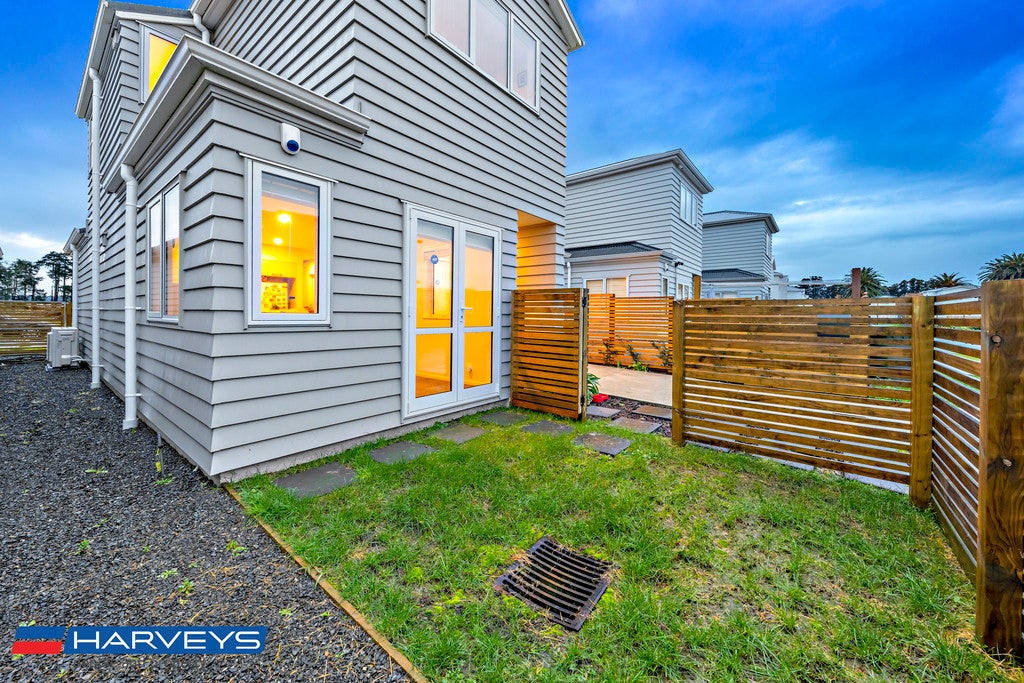 13 Divide Loop, Takanini, Auckland - Carousel 16