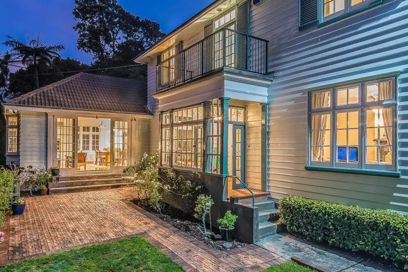 28 Nicholson Road, Khandallah, Wellington - Carousel 1