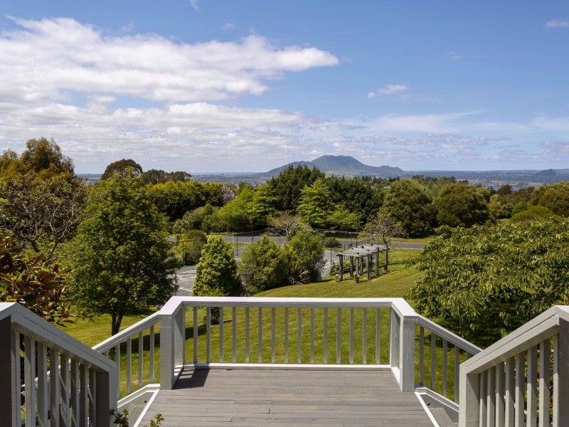 22 Blue Ridge Drive, Acacia Bay, Taupo - Carousel 1