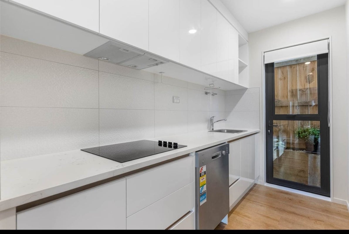59 Tir Conaill Avenue, Flat Bush, Auckland - Carousel 1