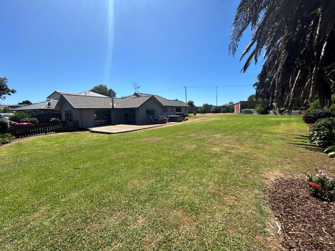 27 Tierra Place, Papamoa Beach, Papamoa - Carousel 1