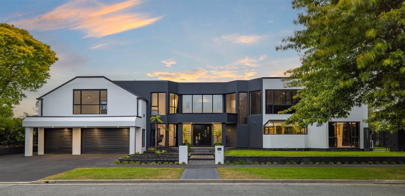 11 Travis Country Drive, Burwood, Christchurch - Carousel 1