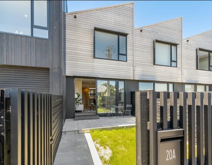 20A Tory Street, Petone, Lower Hutt - Carousel 2