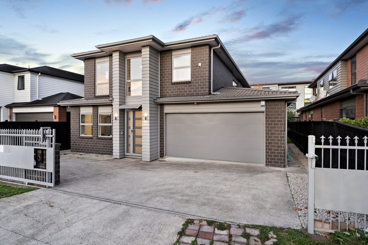 50 Springside Drive, Flat Bush, Auckland - Carousel 2