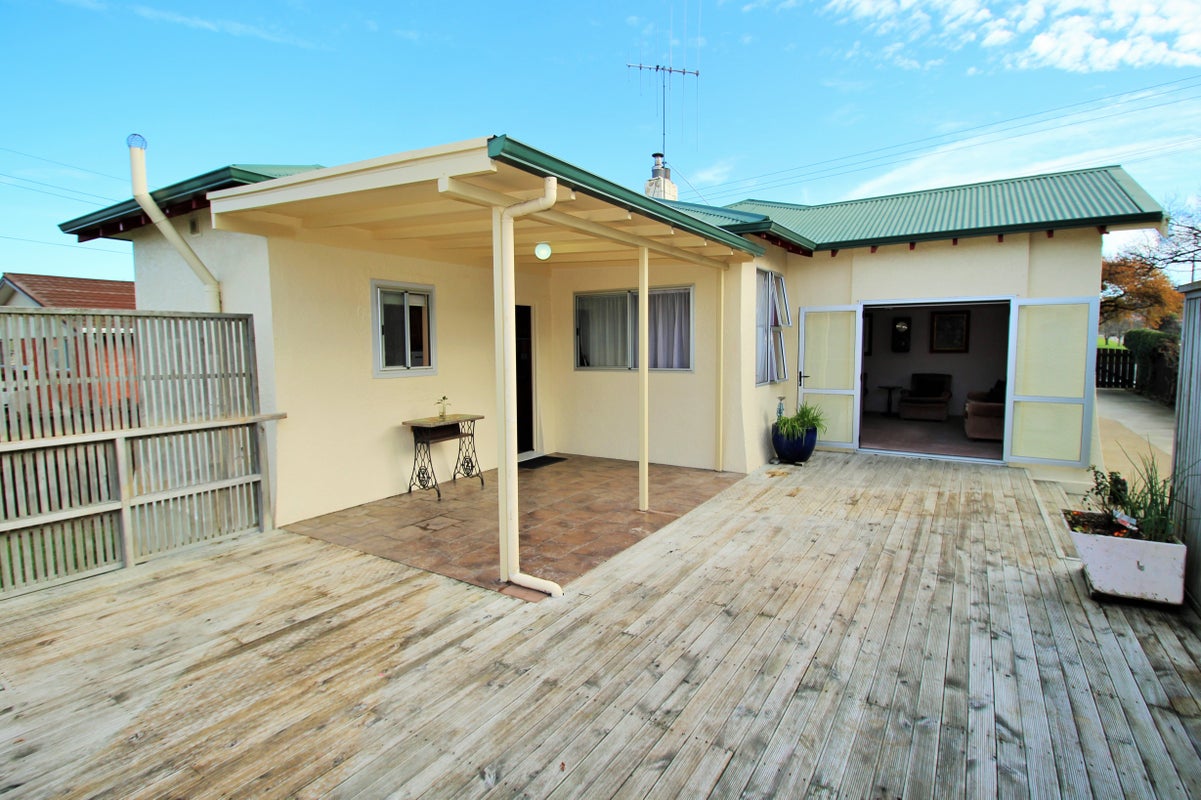 17 Towey Street, Holmes Hill, Oamaru - Carousel 2