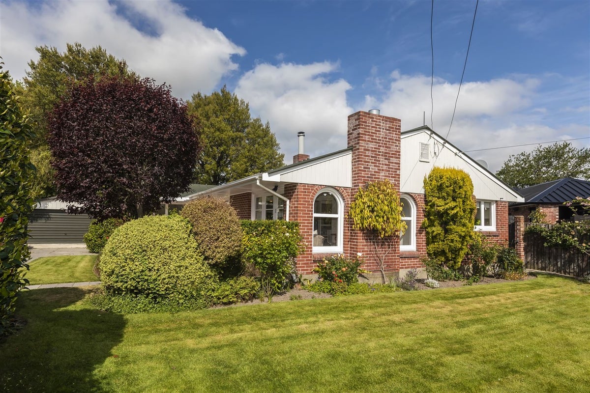 7 Willowbrook Place, Fendalton, Christchurch - Carousel 1