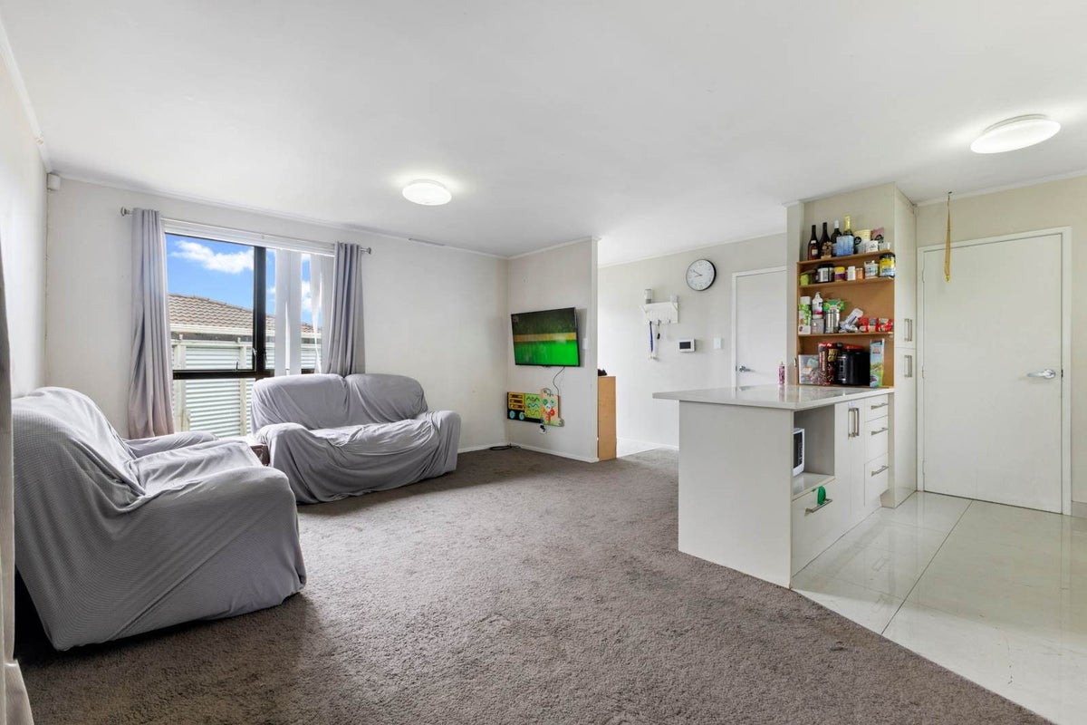 5/1 Rebecca Rise, Weymouth, Auckland - Carousel 2