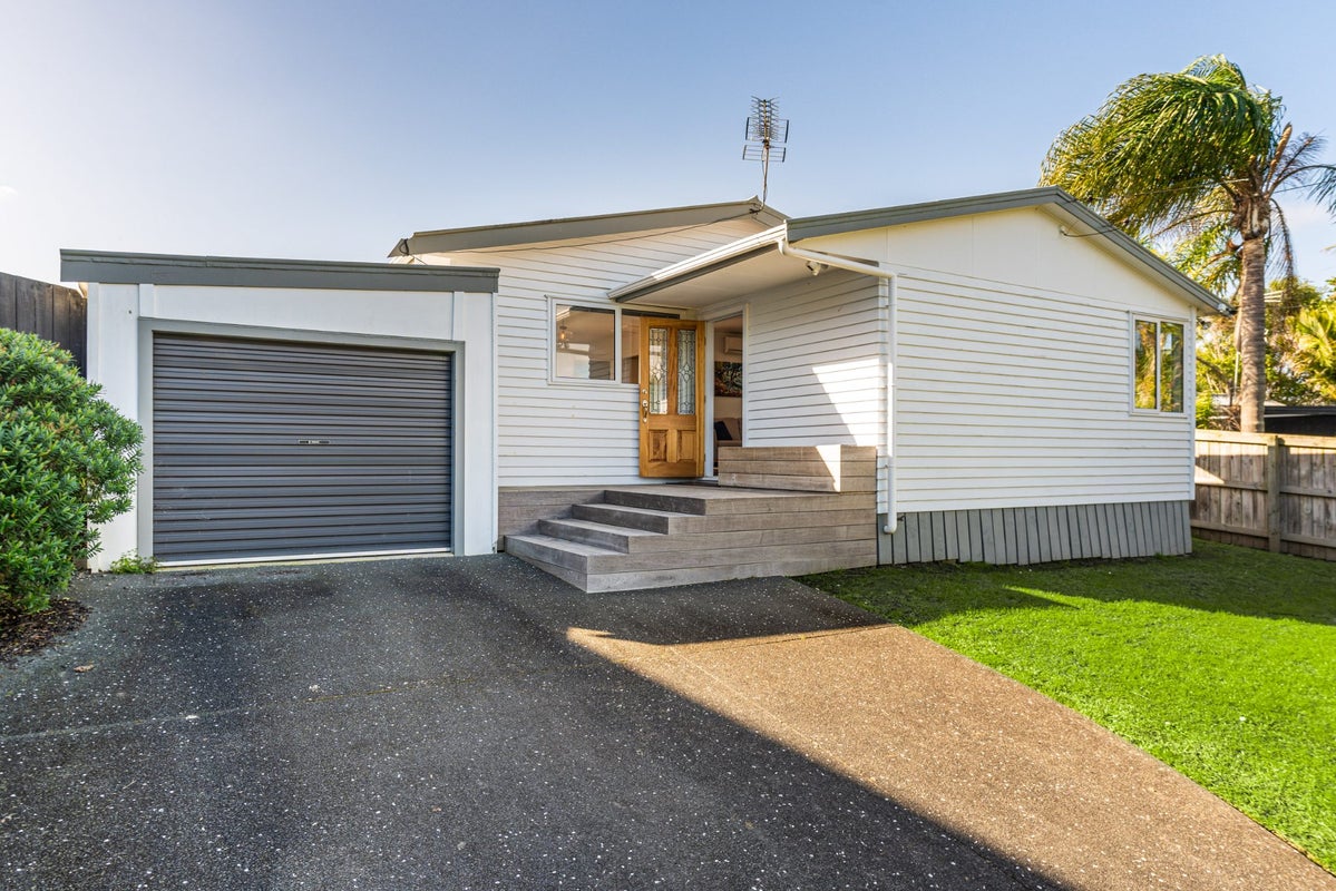 10 Ridge Road, Oneroa, Waiheke Island - Carousel 1