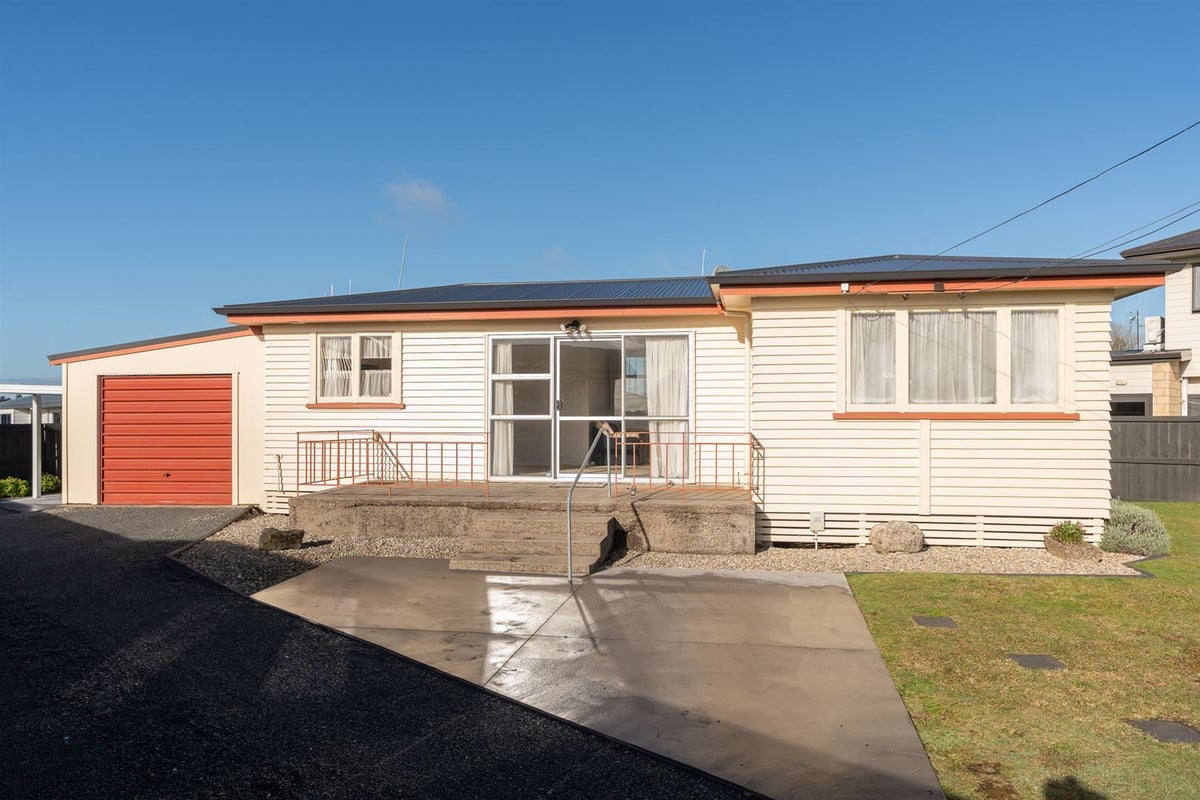 96 Peacockes Road, Fitzroy, Hamilton - Carousel 2