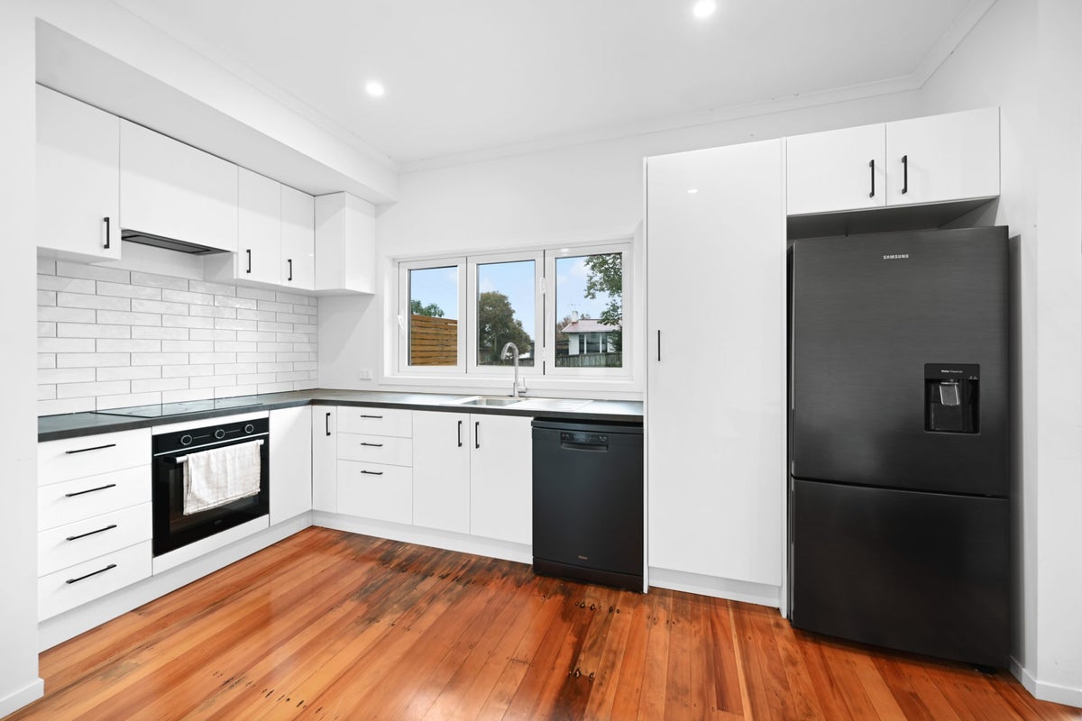 23 Carey Street, Maeroa, Hamilton - Carousel 2