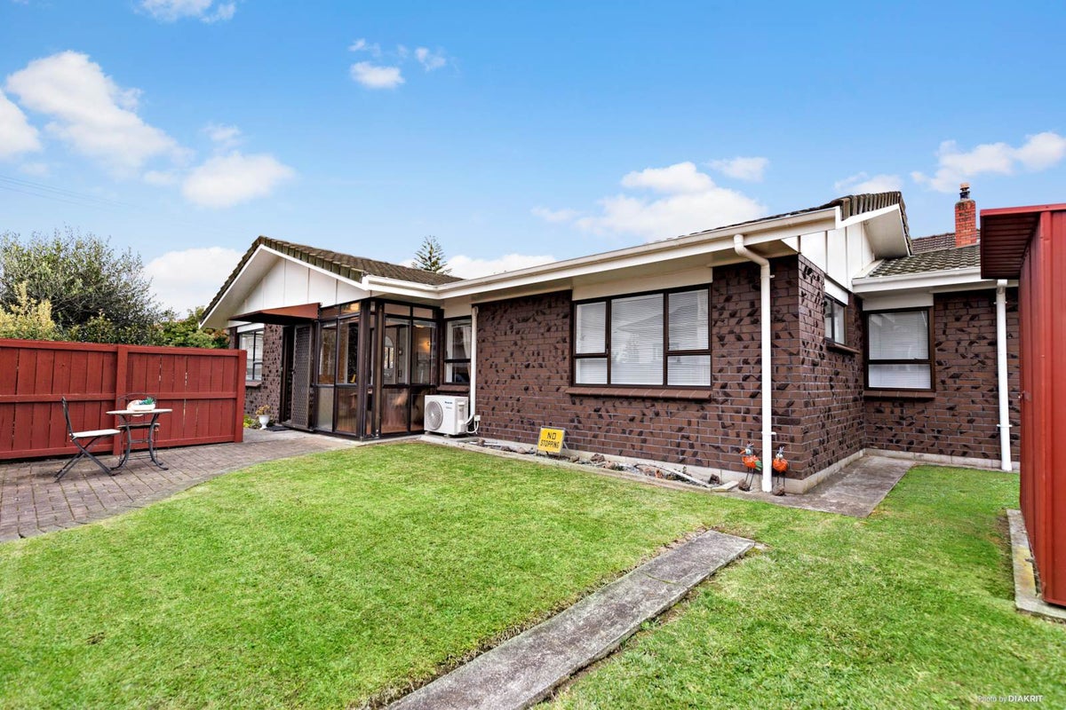 48A Hoteo Avenue, Papatoetoe, Auckland - Carousel 2