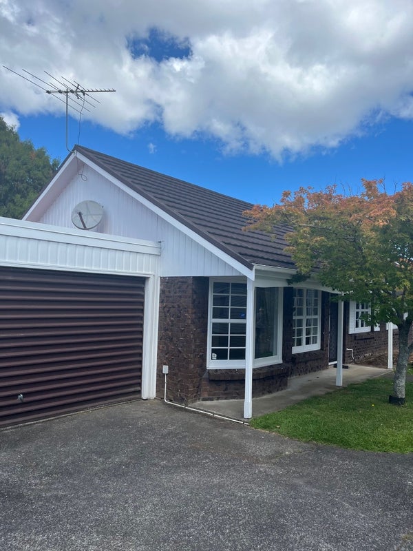 2/32 Wairiki Road, Mount Eden, Auckland - Carousel 2