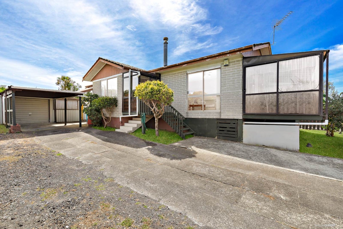 27 Kelman Road, Kelston, Auckland - Carousel 2