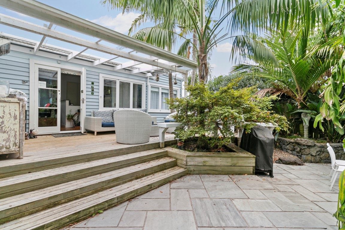 2/28 Tennyson Street, Balmoral, Auckland - Carousel 1