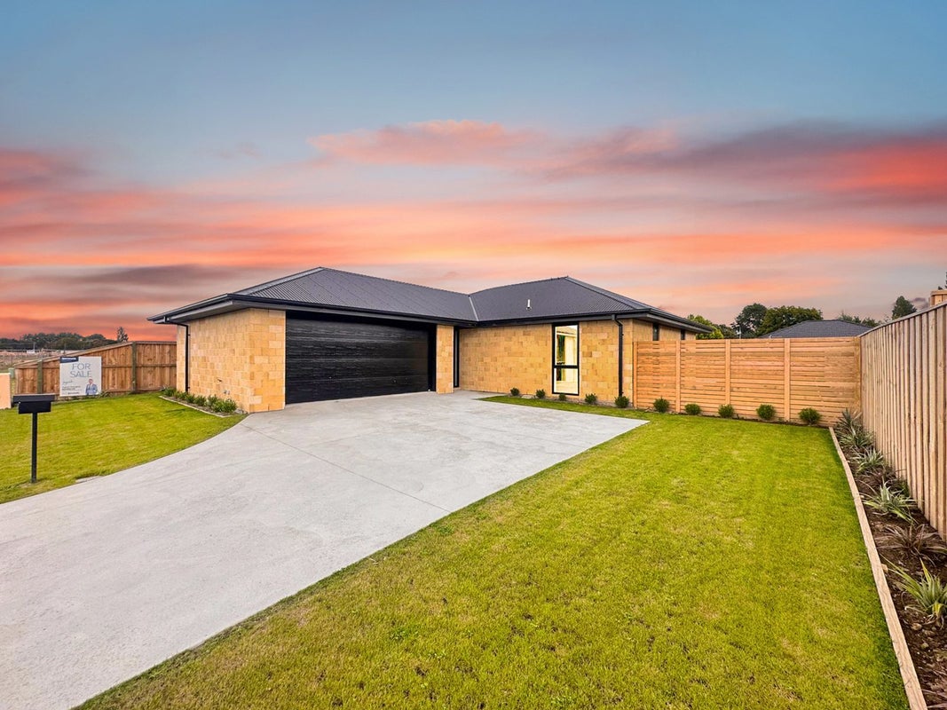 52 Strowan Avenue, Elgin, Ashburton - Carousel 1