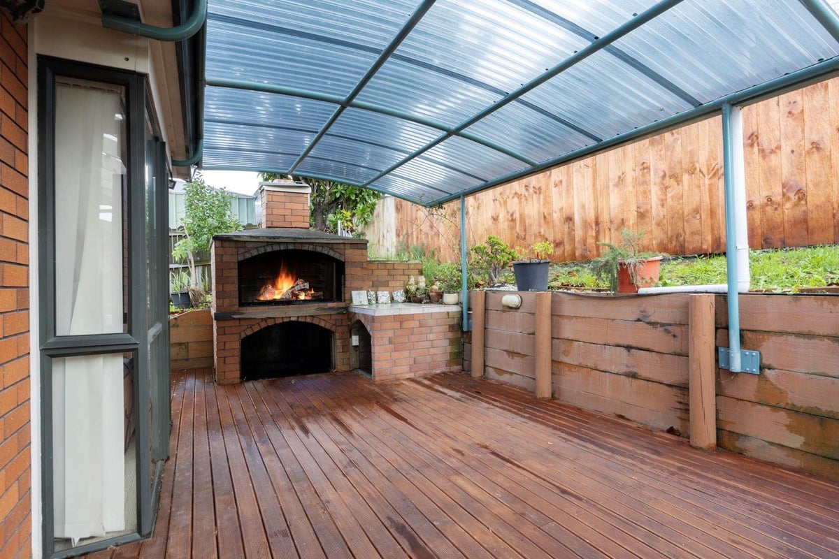 8 Stockton Place, Glendene, Auckland - Carousel 10