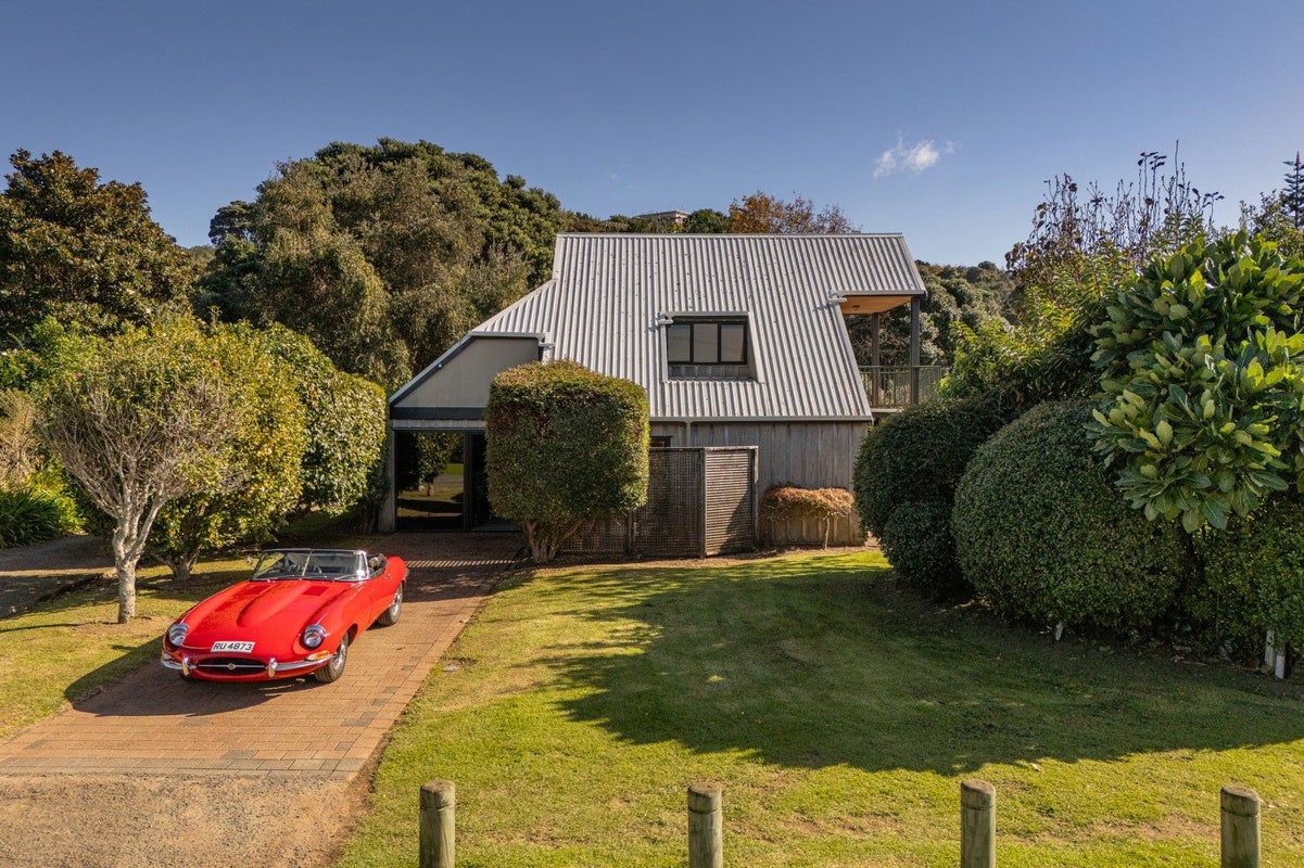 28 Hahei Beach Road, Hahei, Whitianga - Carousel 1