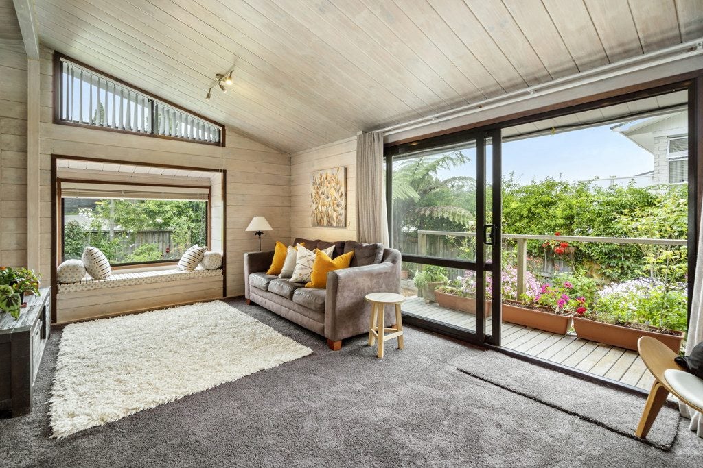 1/38 Sandiacre Way, Browns Bay, Auckland - Carousel 2