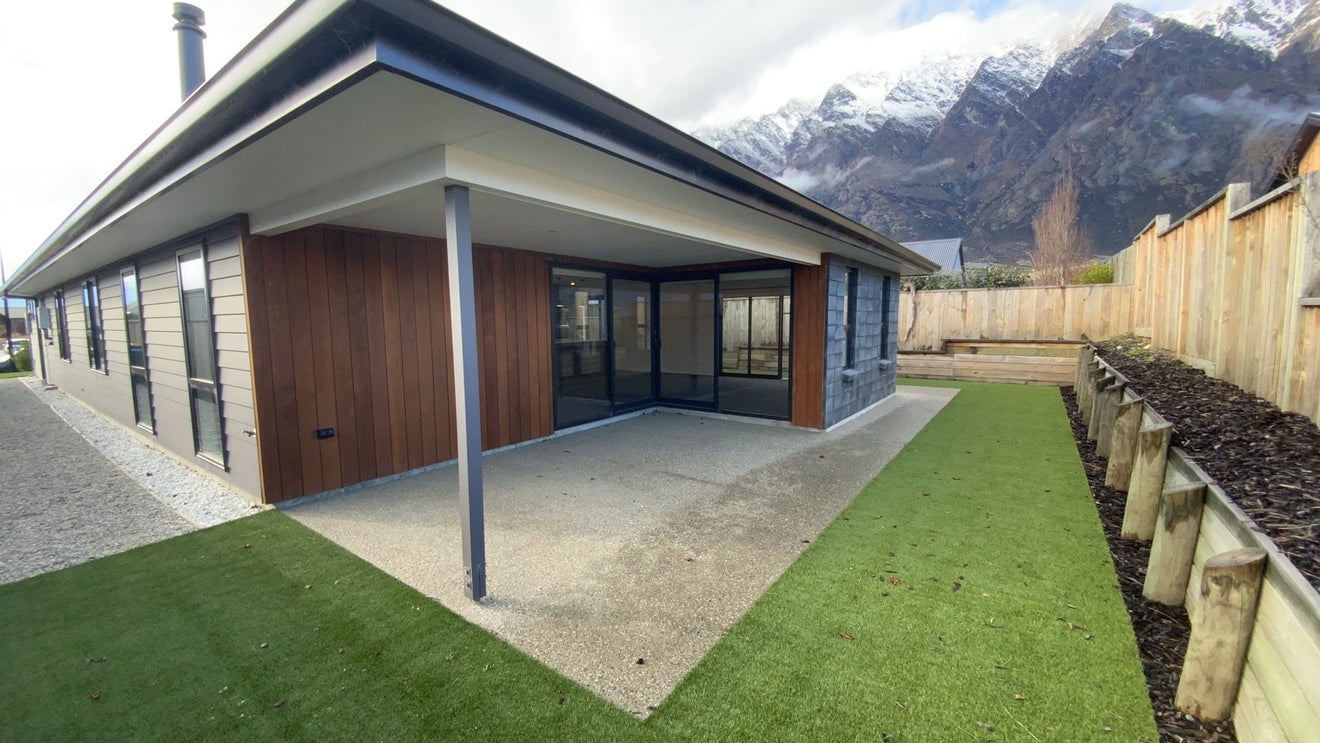 47 Jack Hanley Drive, Jacks Point, Queenstown - Carousel 1