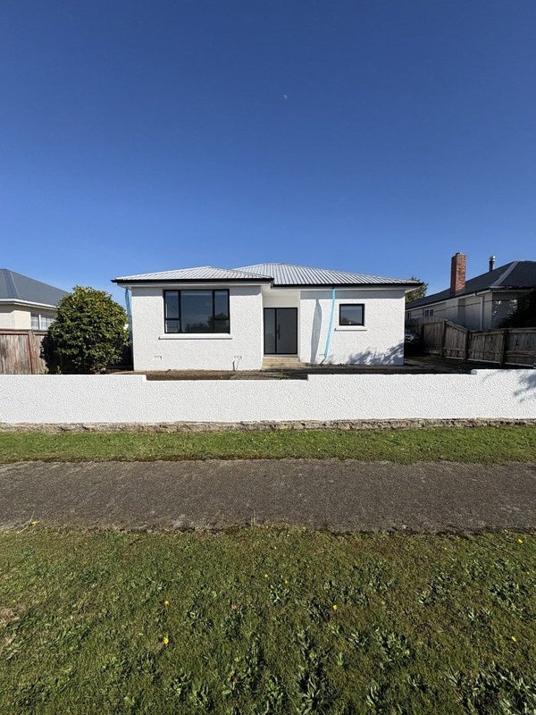 11 Dyson Street, Strathern, Invercargill - Carousel 1