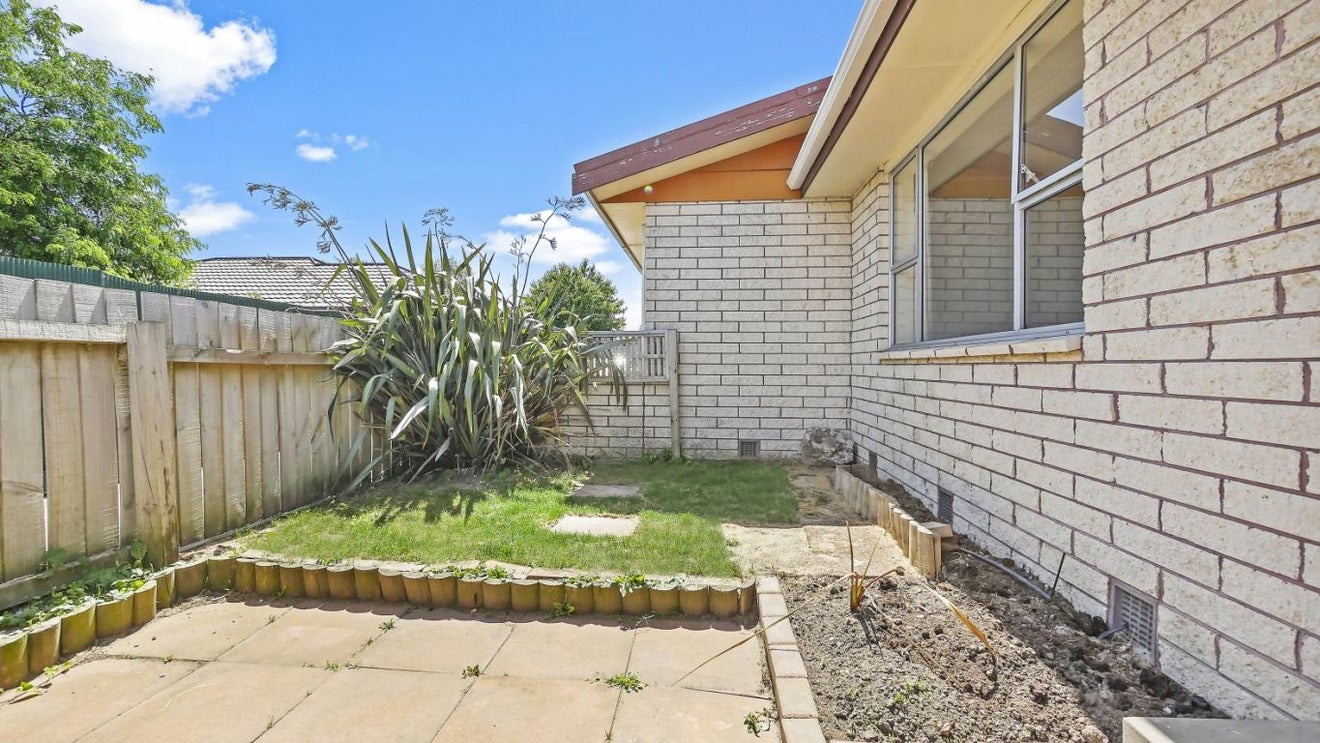 2/32 Sylvan Street, Hillmorton, Christchurch - Carousel 13
