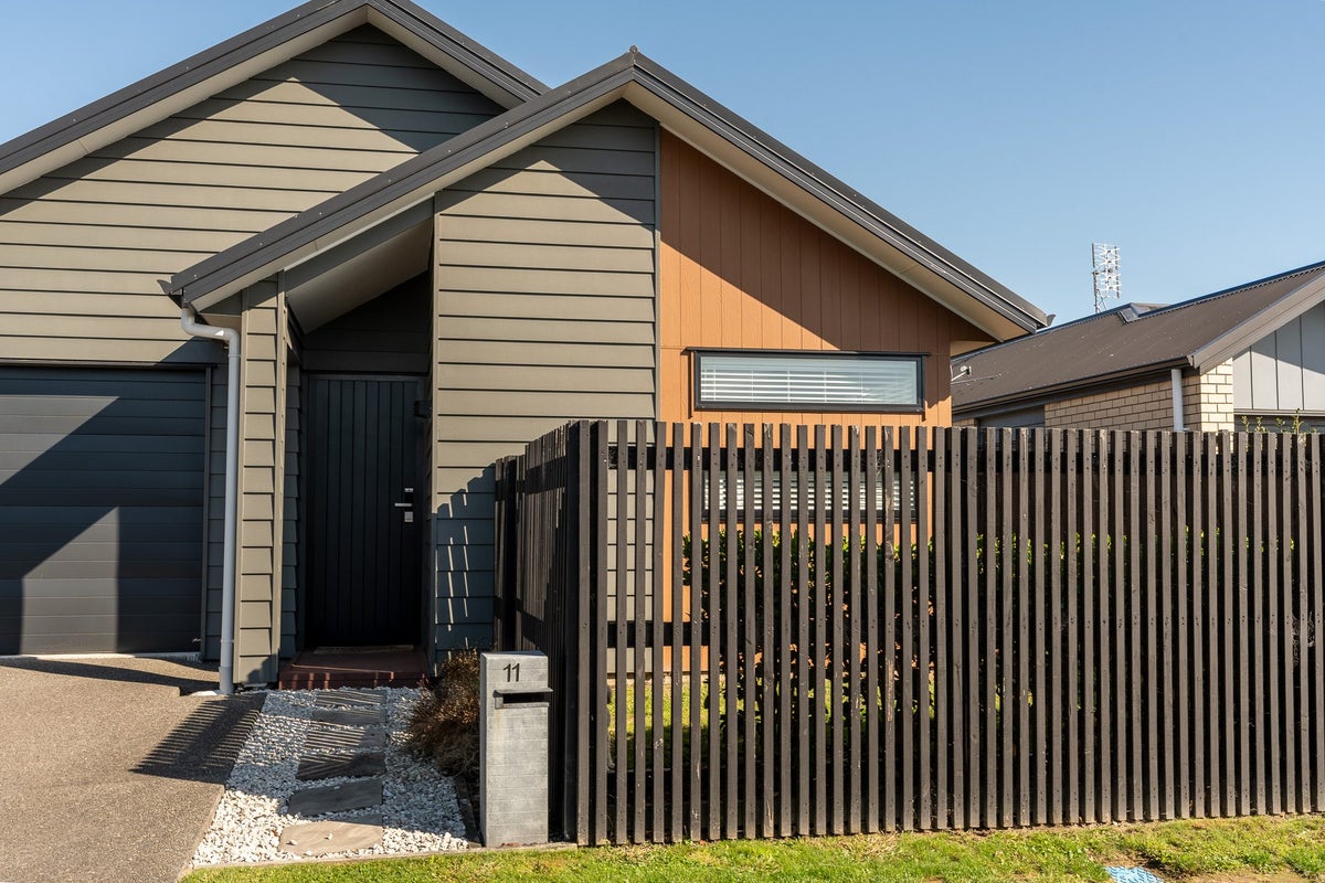 11 Lavinias Way, Chartwell, Hamilton - Carousel 2