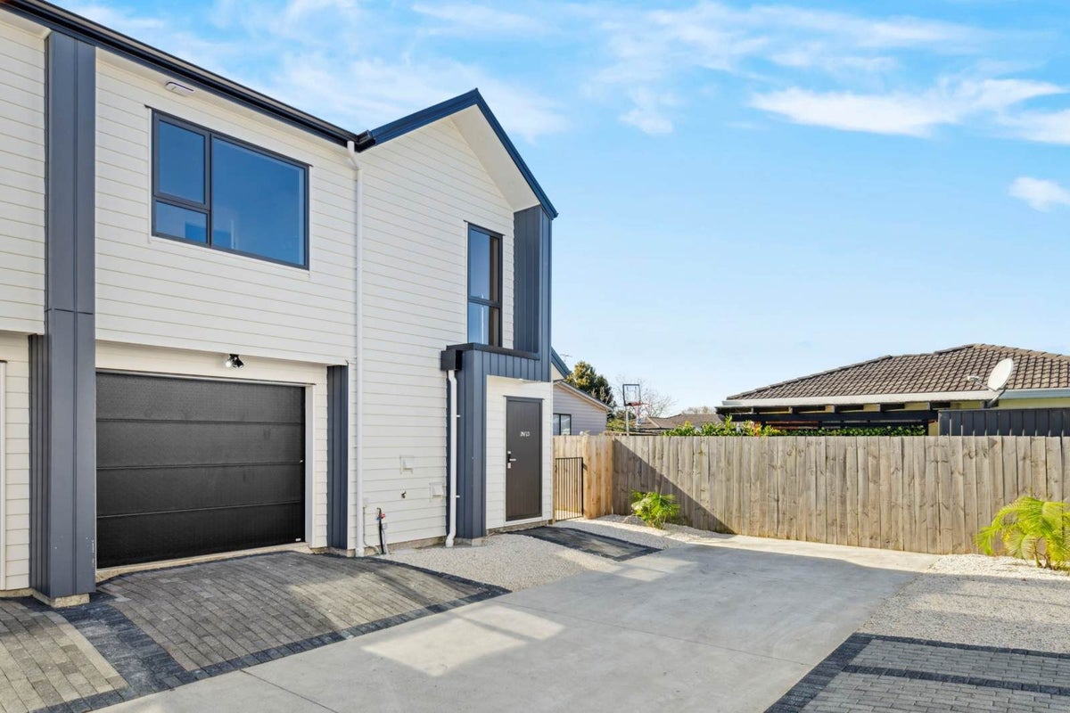 10/13 Kimpton Road, Papatoetoe, Auckland - Carousel 1