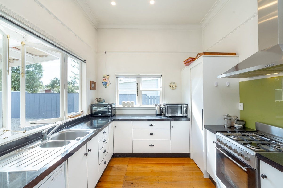 35 Opaki Road, Lansdowne, Masterton - Carousel 2